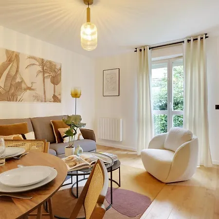 Amazing 4p/1br With Small Garden Paris